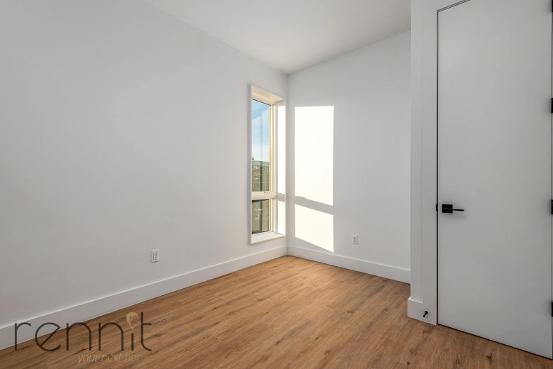 799 E 34th St, Apt 4A Image 10