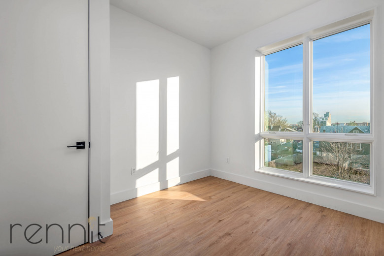 799 E 34th St, Apt 4A Image 6