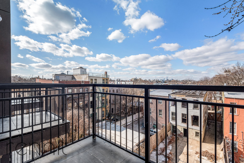 1115 Decatur St, Apt 4B Image 5
