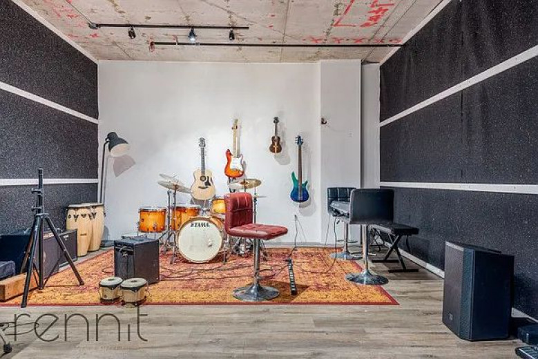 1930 Bedford Ave, Apt 4A Image 14