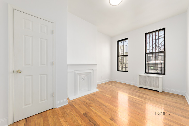 218 MacDougal St, Apt 1R Image 5
