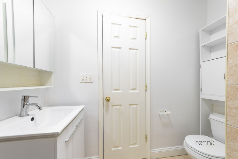 218 MacDougal St, Apt 1R Image 7