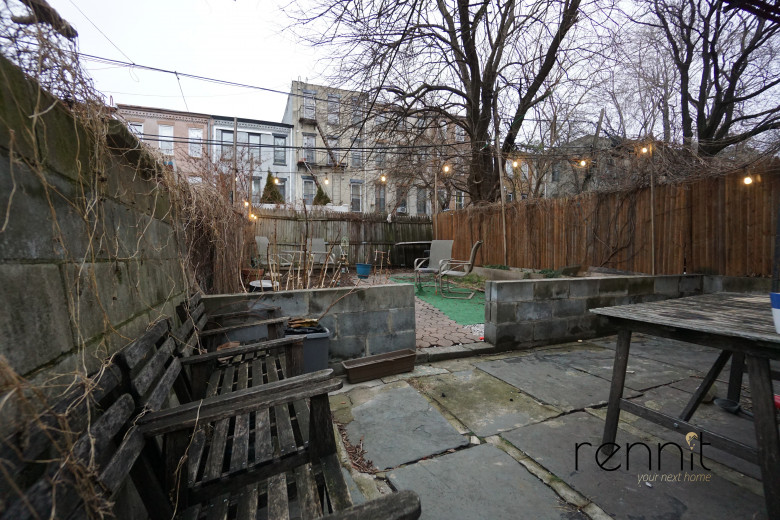 155 Pulaski St, Apt 1 Image 1