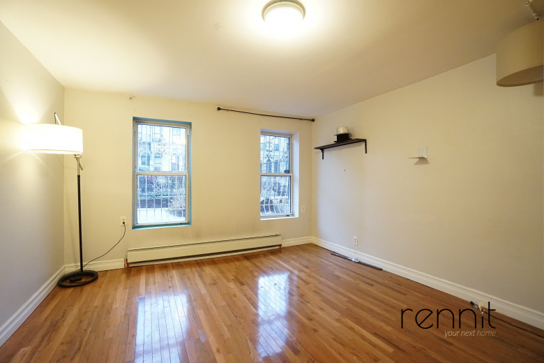 155 Pulaski St, Apt 1 Image 2