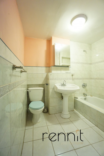155 Pulaski St, Apt 1 Image 8