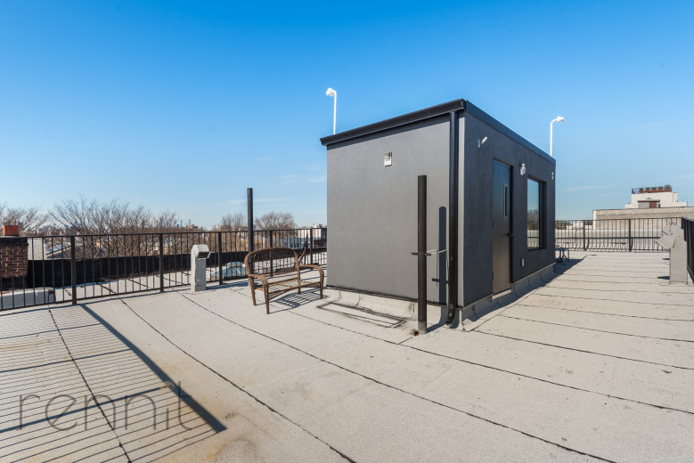 702 Evergreen Ave, Apt 1R Image 16