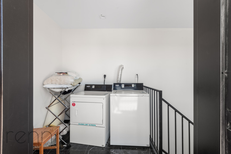 702 Evergreen Ave, Apt 1R Image 19
