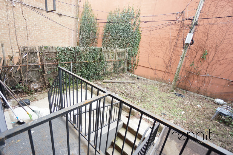 702 Evergreen Ave, Apt 1R Image 25