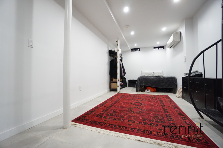 702 Evergreen Ave, Apt 1R Image 28