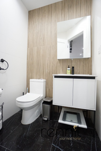 702 Evergreen Ave, Apt 1R Image 31