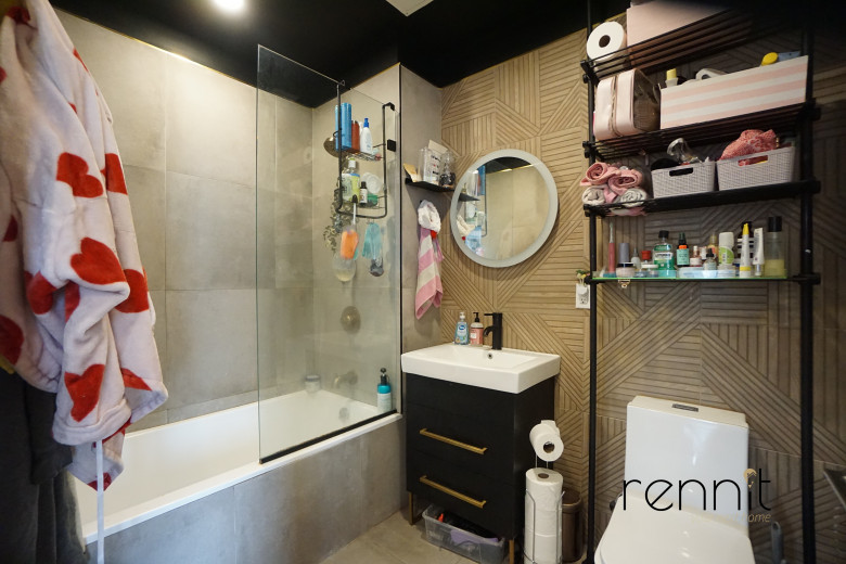 853 Lexington Ave, Apt 6C Image 8