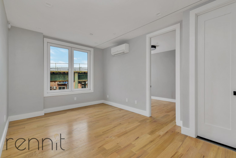 100 Suydam St, Apt 3A Image 3