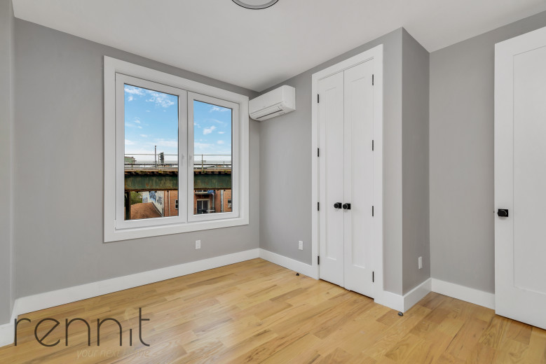 100 Suydam St, Apt 3A Image 8