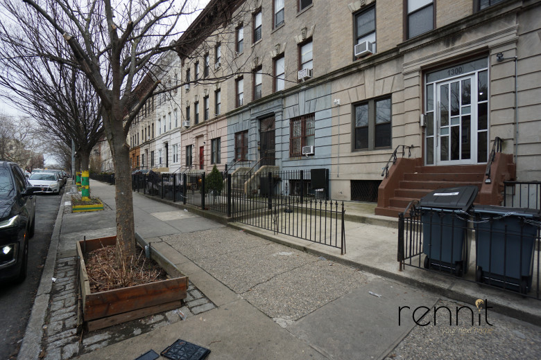 1300 Sterling Pl, Apt 1L Image 10