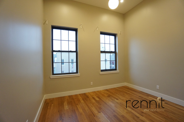 377 Manhattan Ave, Apt 3L Image 7