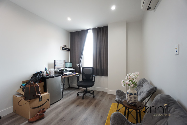 125 Kings Hwy, Apt 1D Image 5