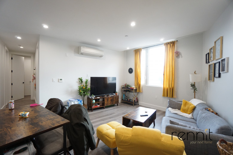 125 Kings Hwy, Apt 1D Image 10