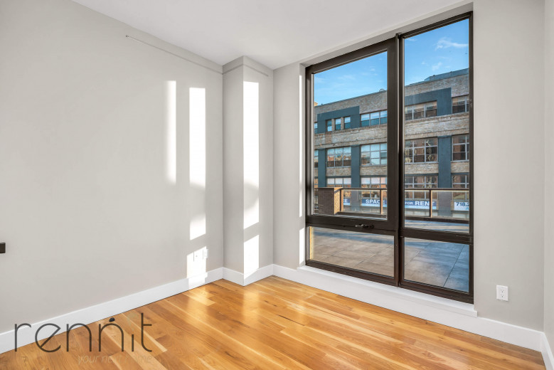 31 Debevoise St, Apt 4E Image 8