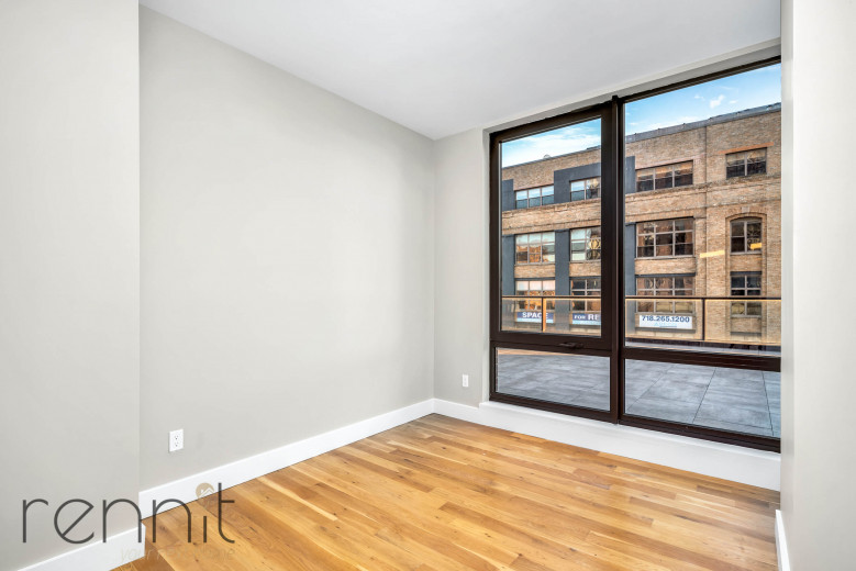 31 Debevoise St, Apt 4E Image 10