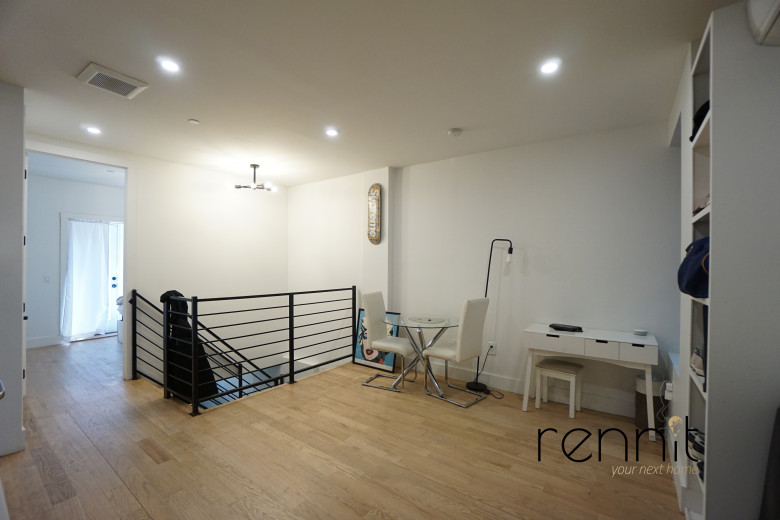 1708 Gates Ave, Apt 1D Image 10