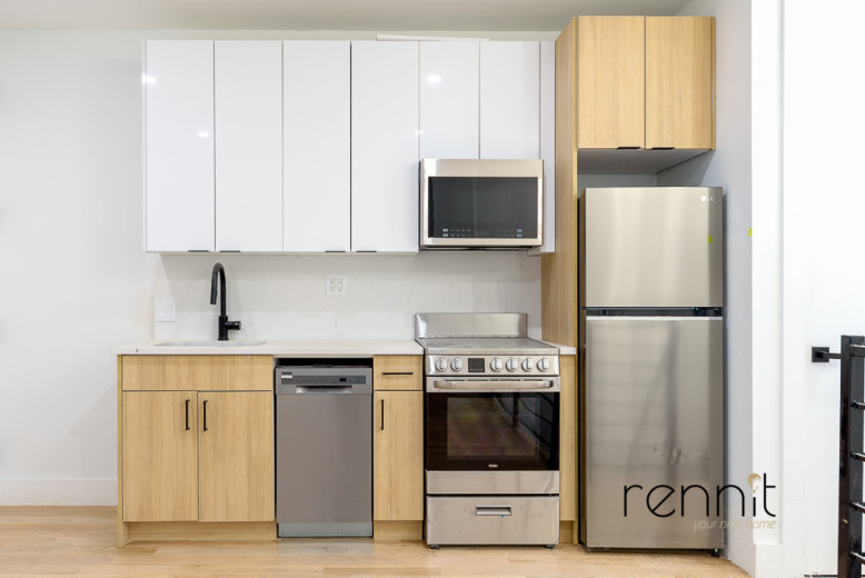 1708 Gates Ave, Apt 1D Image 4