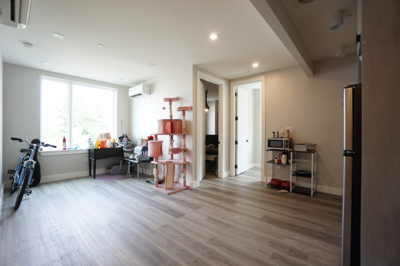 1565 New York Ave, Apt 2B Image 3