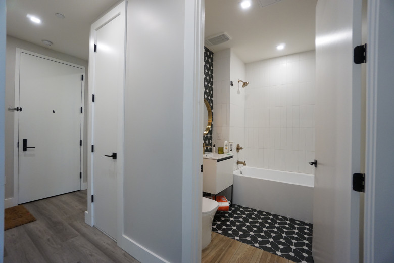 1565 New York Ave, Apt 2B Image 9