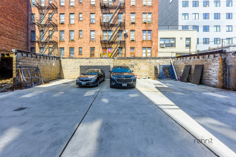 221 Martense St, Apt 3F Image 10