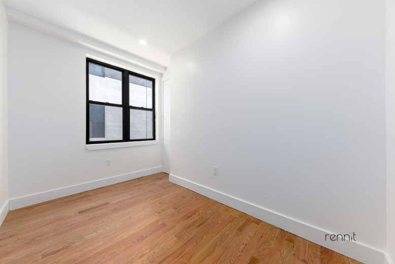 221 Martense St, Apt 3F Image 4