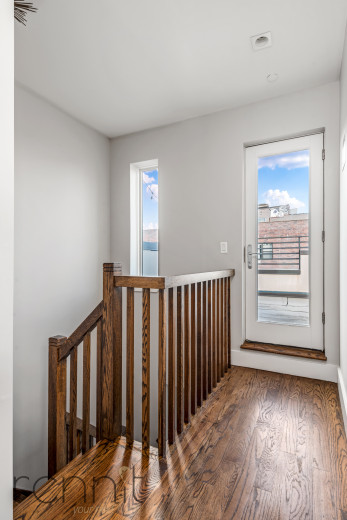 577 Van Buren St, Apt 3 Image 16