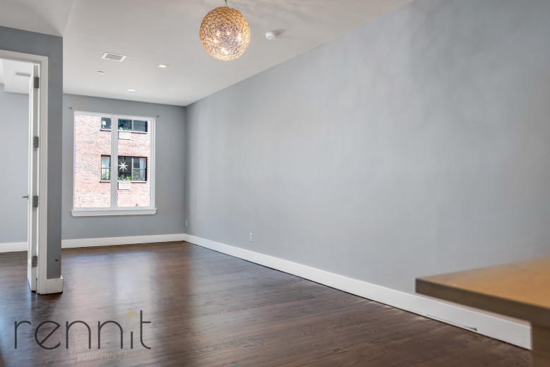 577 Van Buren St, Apt 3 Image 7