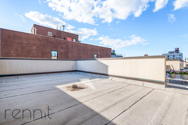 577 Van Buren St, Apt 3 Image 9