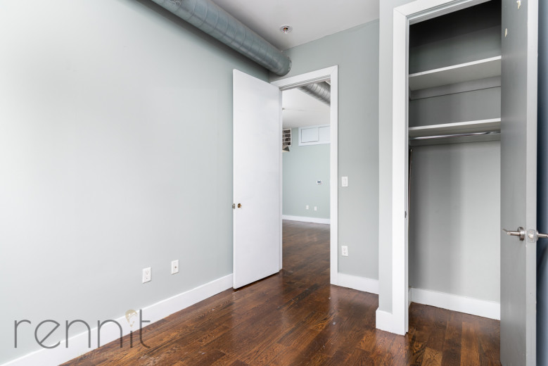 1160 Halsey St, Apt 2 Image 10