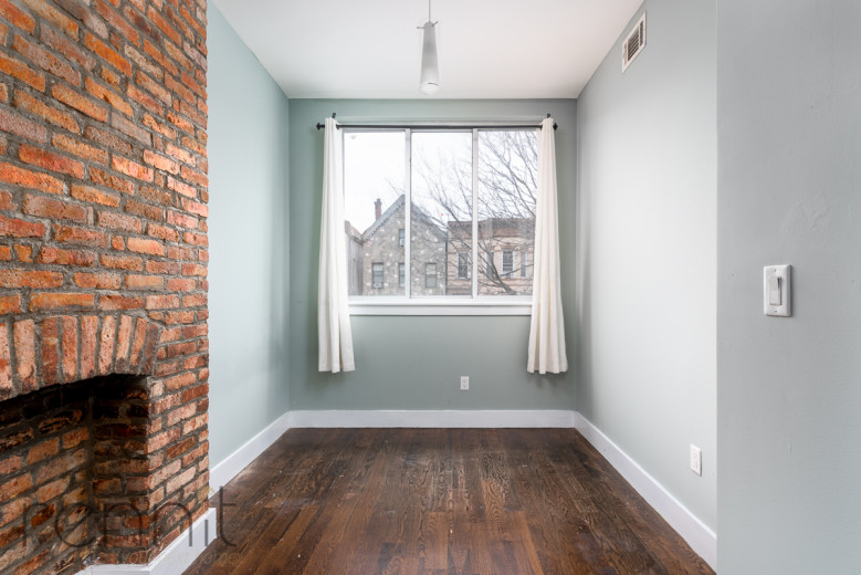 1160 Halsey St, Apt 2 Image 14
