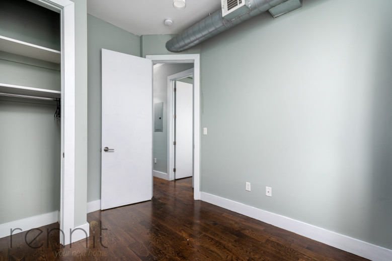 1160 Halsey St, Apt 2 Image 15