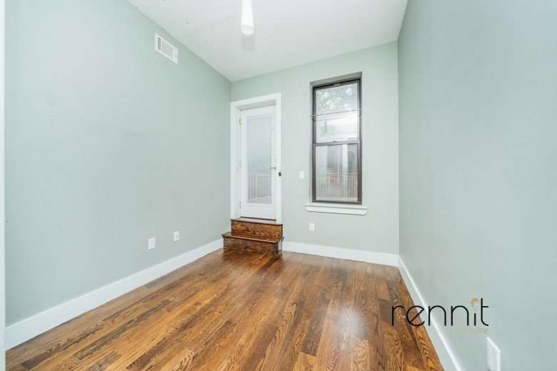 1160 Halsey St, Apt 2 Image 18