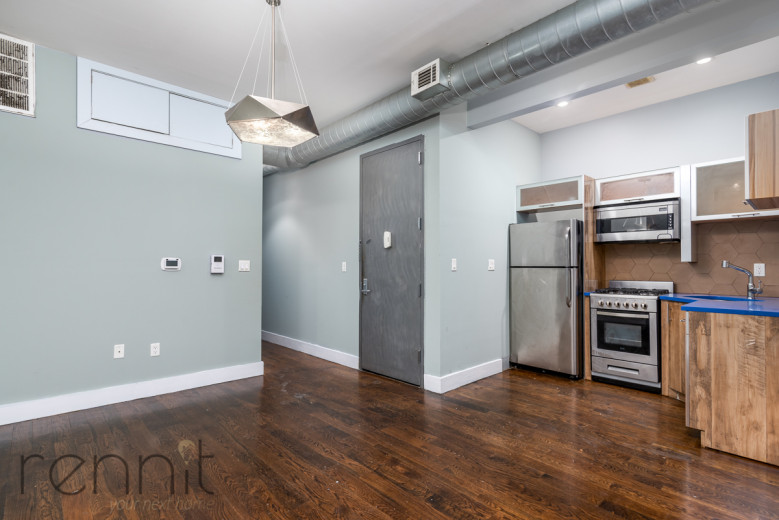 1160 Halsey St, Apt 2 Image 3
