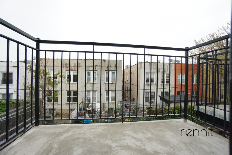 593 Rutland Rd, Apt 3R Image 5