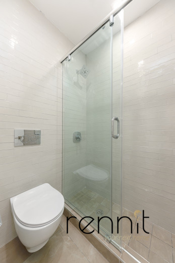 593 Rutland Rd, Apt 3R Image 8