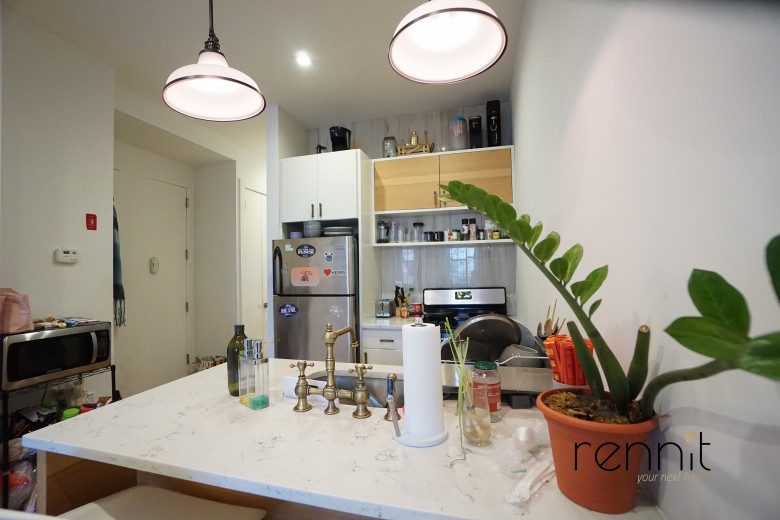 376 Bleecker St, Apt 3 Image 2