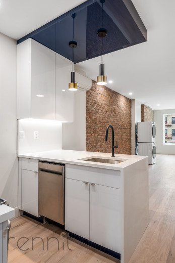 893 4th Ave, Apt 2R Image 11