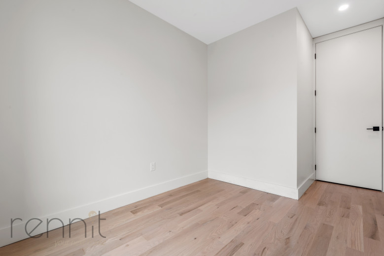 893 4th Ave, Apt 2R Image 13
