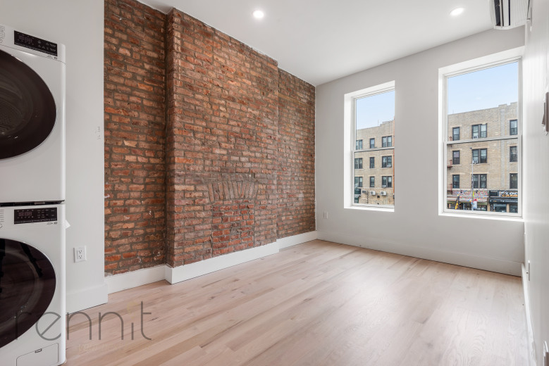 893 4th Ave, Apt 2R Image 3