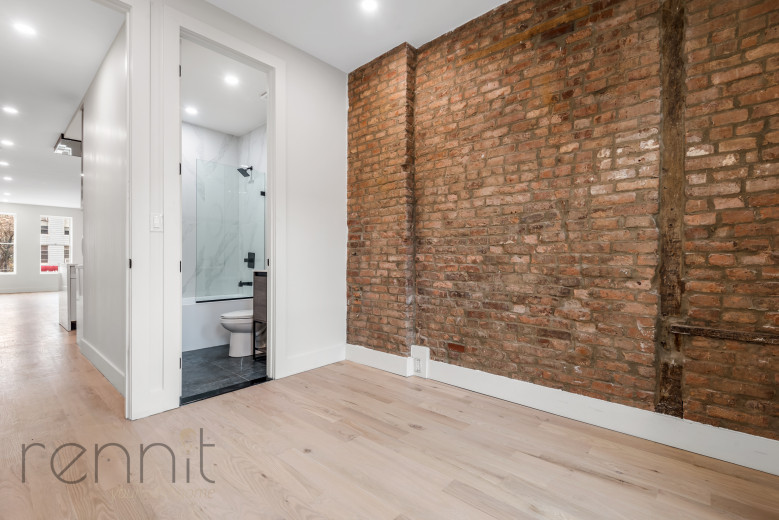 893 4th Ave, Apt 2L Image 3