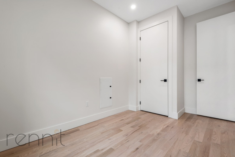 893 4th Ave, Apt 2L Image 8