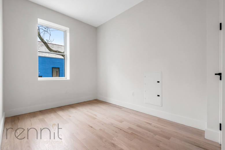 893 4th Ave, Apt 2L Image 9