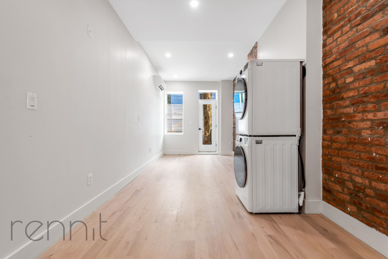 893 4th Ave, Apt 1R Image 13