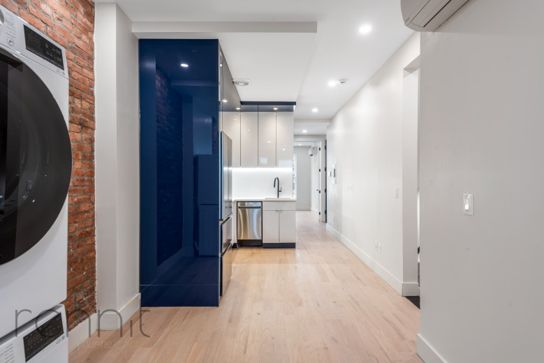 893 4th Ave, Apt 1R Image 14