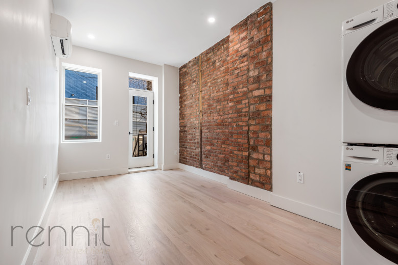 893 4th Ave, Apt 1R Image 4