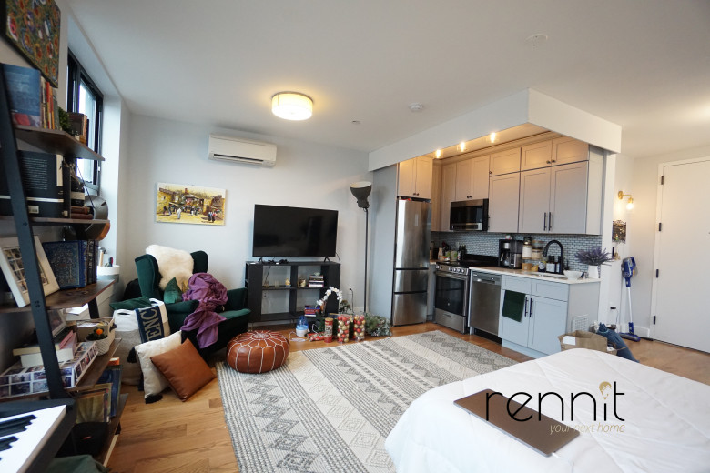 1160 Rogers Ave, Apt 4B Image 2